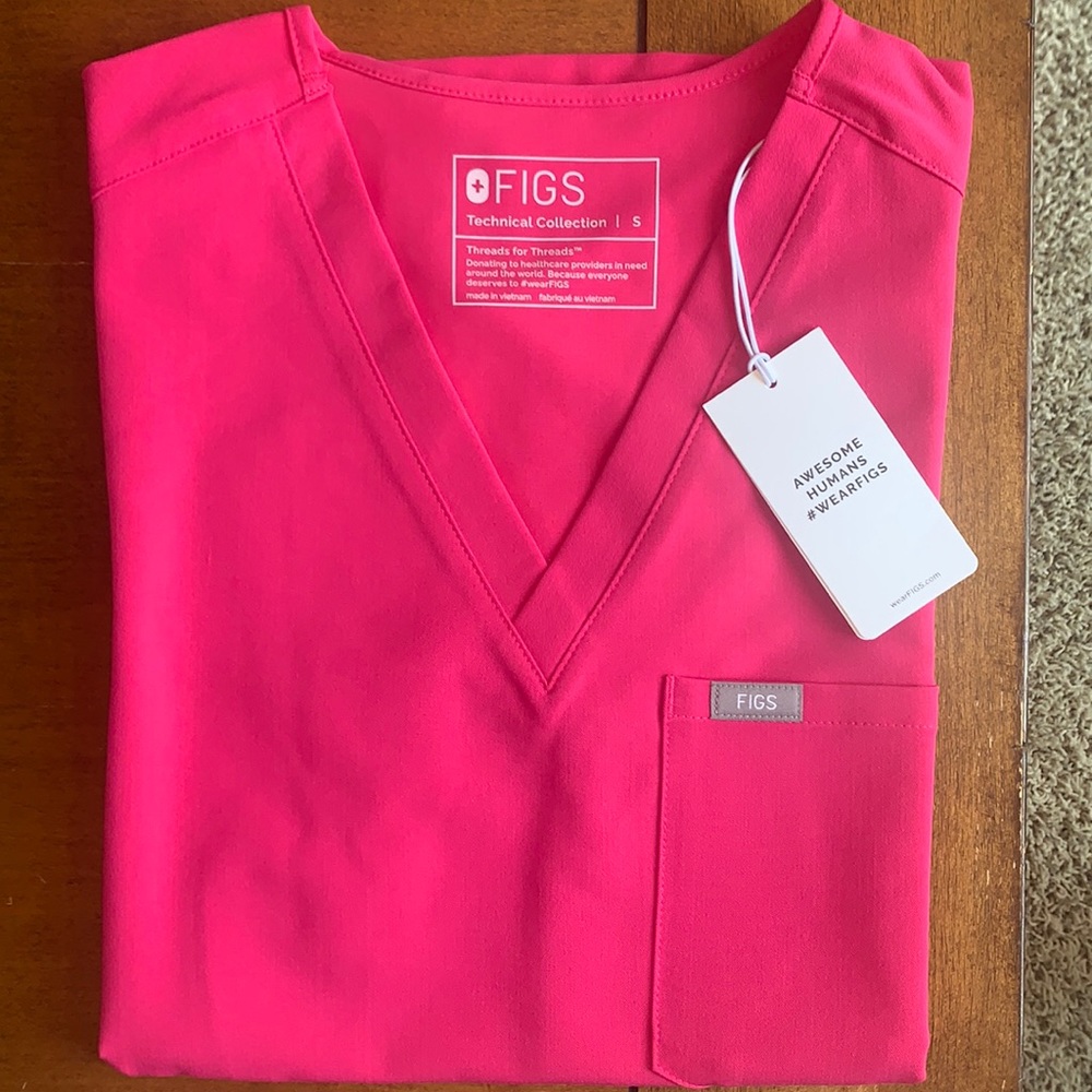 FIGS Shocking Pink Scrub Set size Small